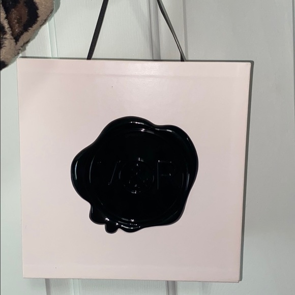 Viktor & Rolf gift box (Never Used) - Picture 2 of 6